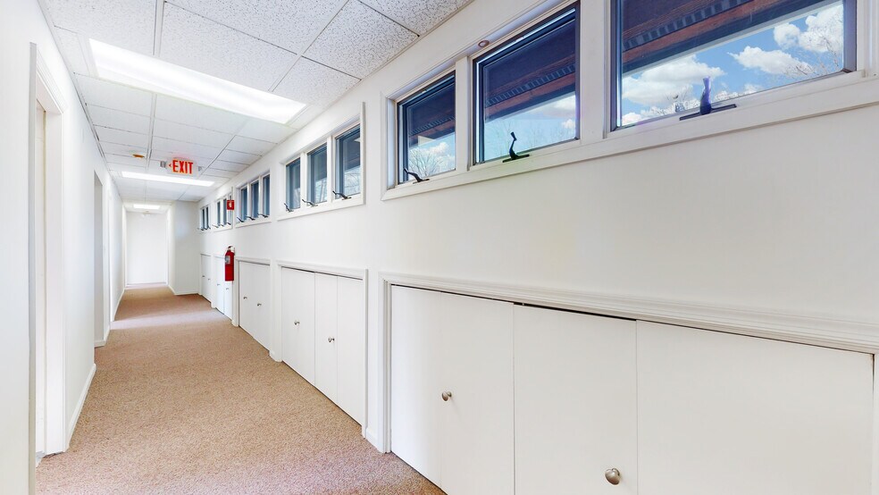 More Photos Of 220 Silver Lake Rd, Dingmans Ferry Office For Sale