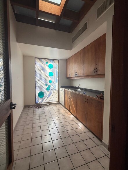 More Photos Of 851 Fort Street Mall, Honolulu Loft Creative Space For Sale