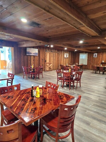 More Photos Of 2405 US-441 Hwy, Okeechobee Restaurant For Sale
