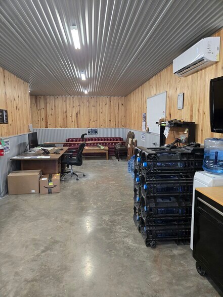 More Photos Of 134A Cedar Creek Dr, Azle Warehouse For Sale