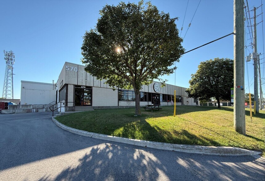 More Photos Of 570 Clarke Rd, London Warehouse For Lease