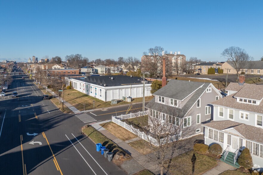 More Photos Of 650 Franklin Ave, Hartford Industrial For Sale