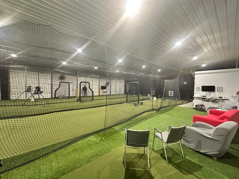 More Photos Of 1629 Beach St, Fort Wayne Industrial For Lease