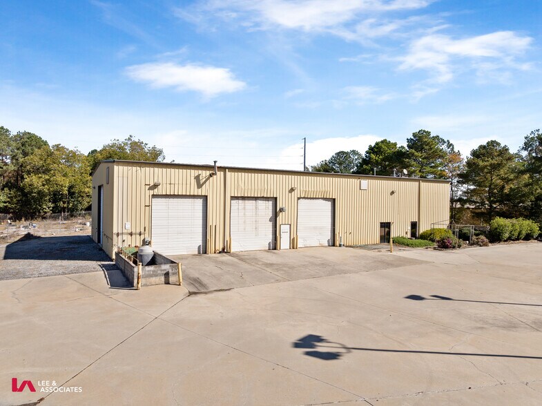 More Photos Of 774 McFarland Pky, Alpharetta Warehouse For Lease