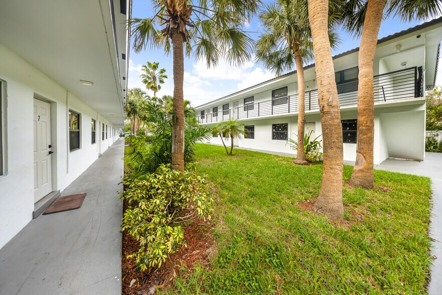 More Photos Of 1350-1400 NE 5th Ter, Fort Lauderdale Apartments For Sale