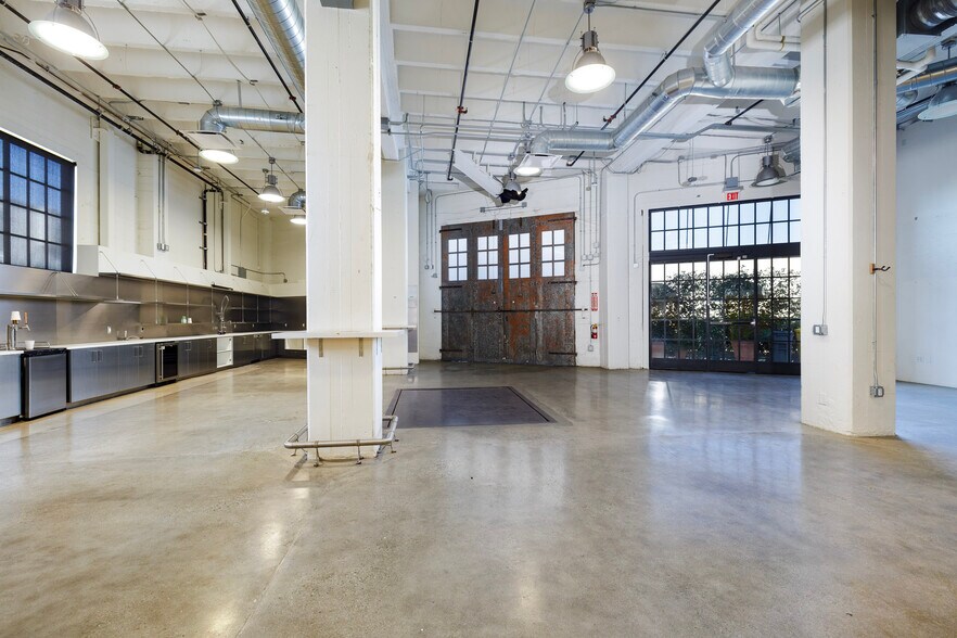 More Photos Of 25 E Mason St, Santa Barbara Research And Development For Lease