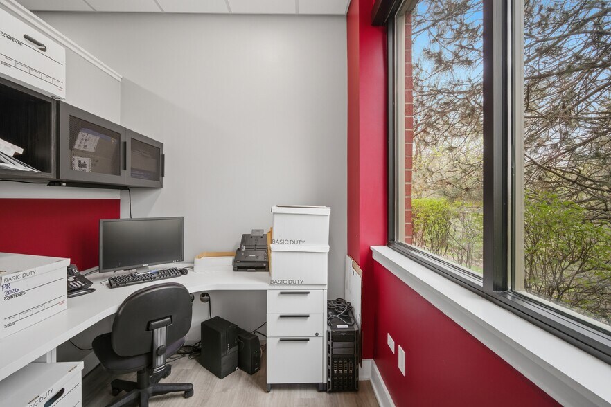 More Photos Of 795 Ela Rd, Lake Zurich Office For Lease