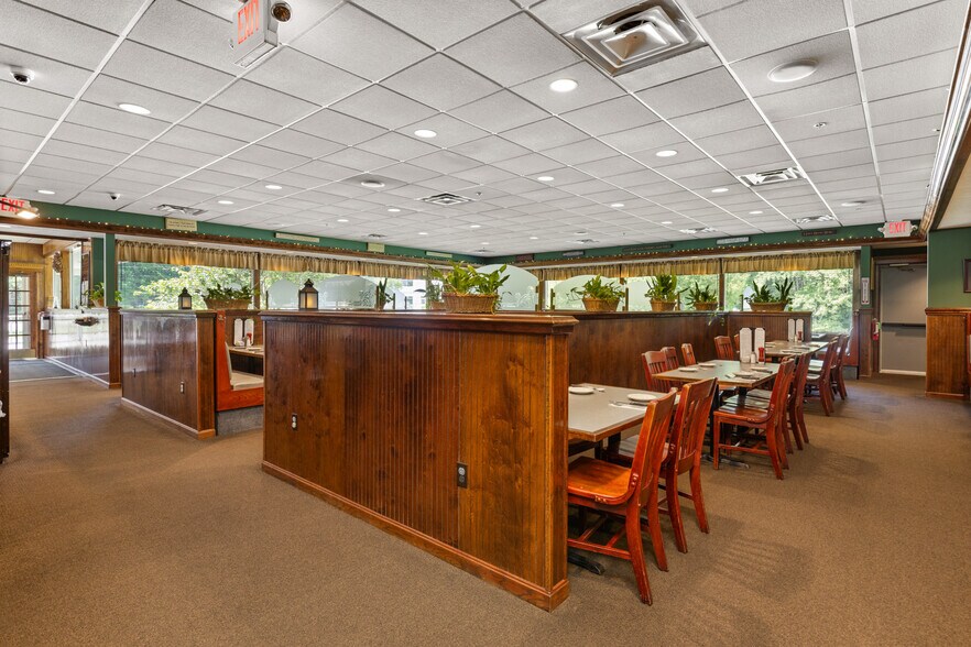 More Photos Of 11 Farmington Rd, Rochester Restaurant For Sale