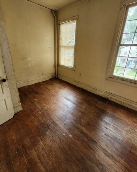 More Photos Of 2101 Rose Ave, Richmond Apartments For Sale
