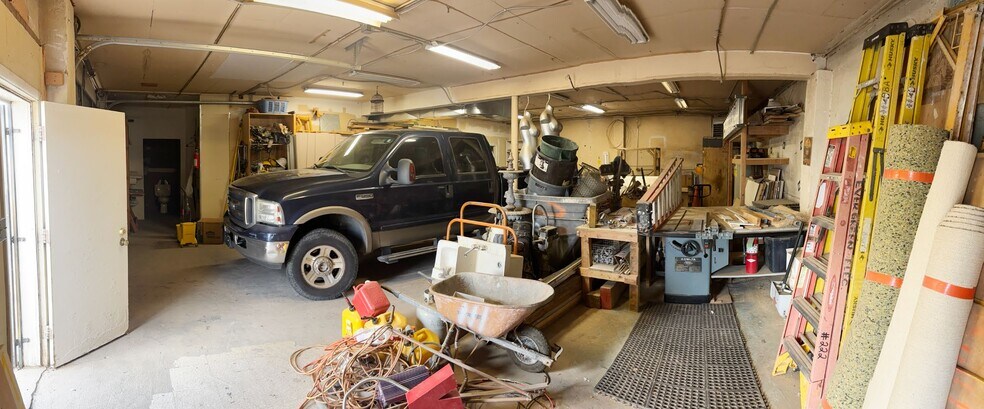 More Photos Of 5513 Acoma Rd SE, Albuquerque Warehouse For Sale
