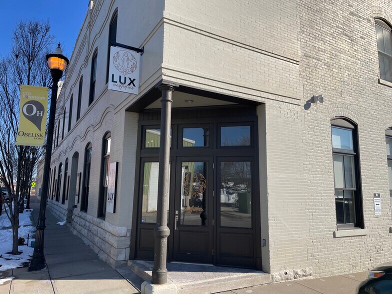 More Photos Of 214 W Phelps St, Springfield Apartments For Lease