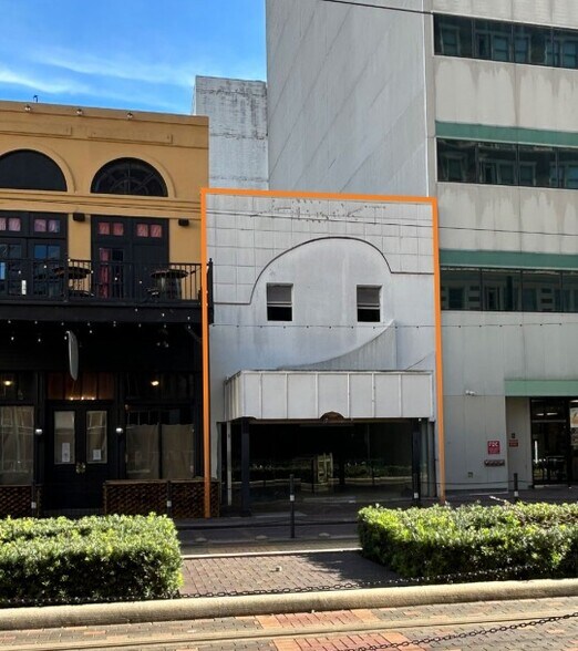 More Photos Of 511 Main St, Houston Bar For Lease