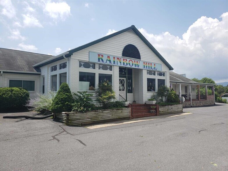 More Photos Of 2487 US Highway 211 W, Luray Storefront For Sale