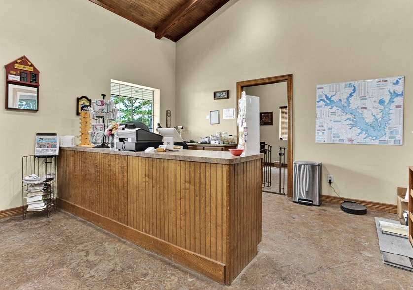 More Photos Of 507 County Road 1550, Alba Multifamily For Sale