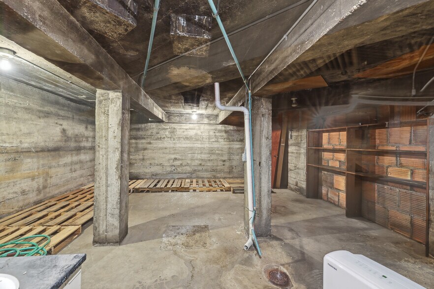 More Photos Of 200 S Minnesota Ave, Saint Peter Office For Sale