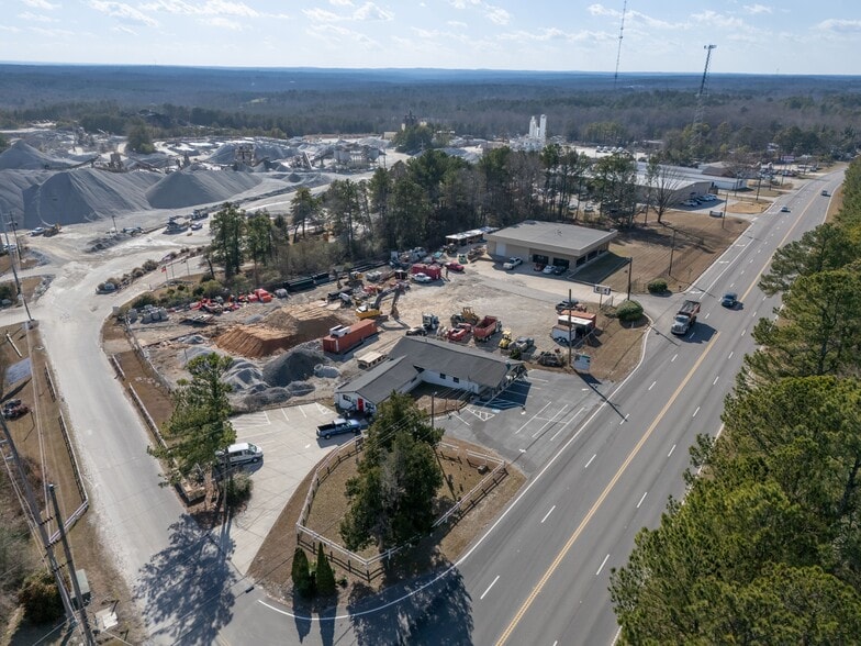 More Photos Of 13201 Veterans Memorial Hwy, Douglasville Industrial For Lease