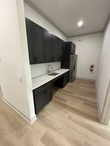 More Photos Of 5251 Katy Mills Circle, Katy Medical For Sale