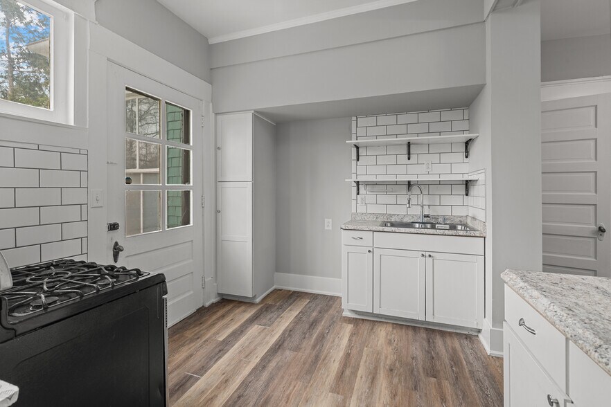 More Photos Of 514 Wapping St, Frankfort Multifamily For Sale