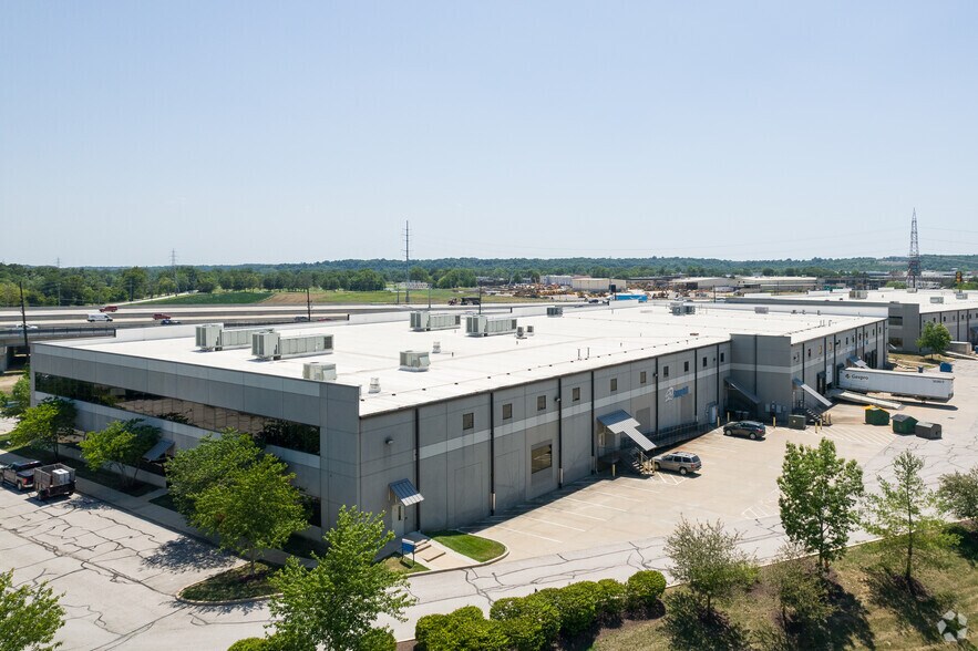 More Photos Of 2-44 Soccer Park Rd, Fenton Light Distribution For Lease