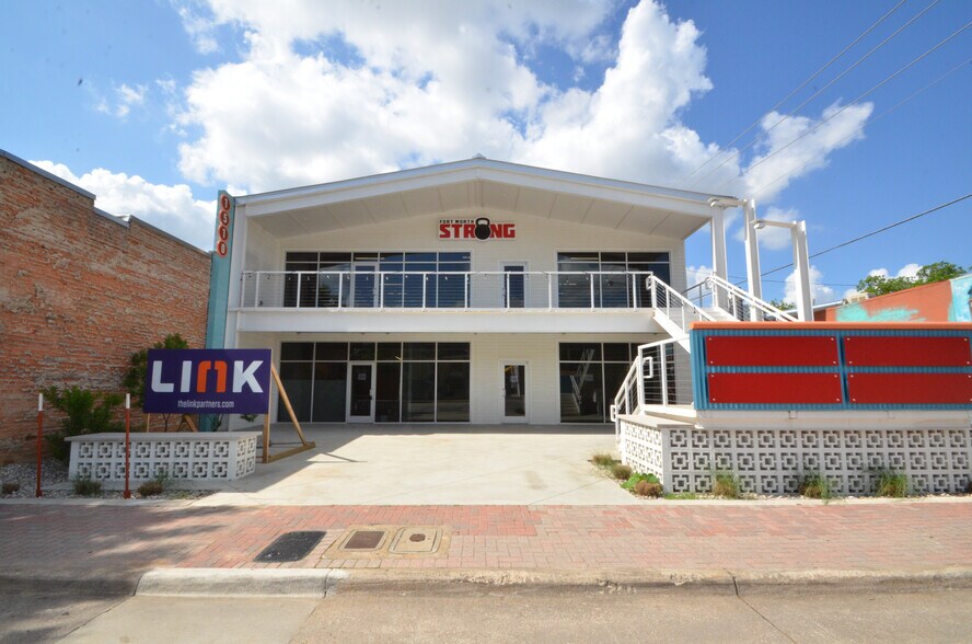 More Photos Of 1510 W Magnolia Ave, Fort Worth Storefront Retail Office For Lease