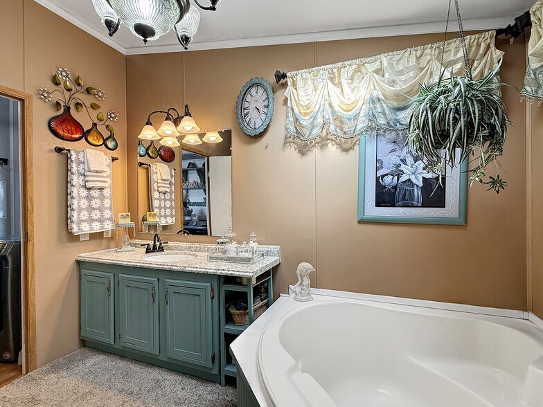 More Photos Of 5955 Sawmill Mesa Rd, Delta Specialty For Sale