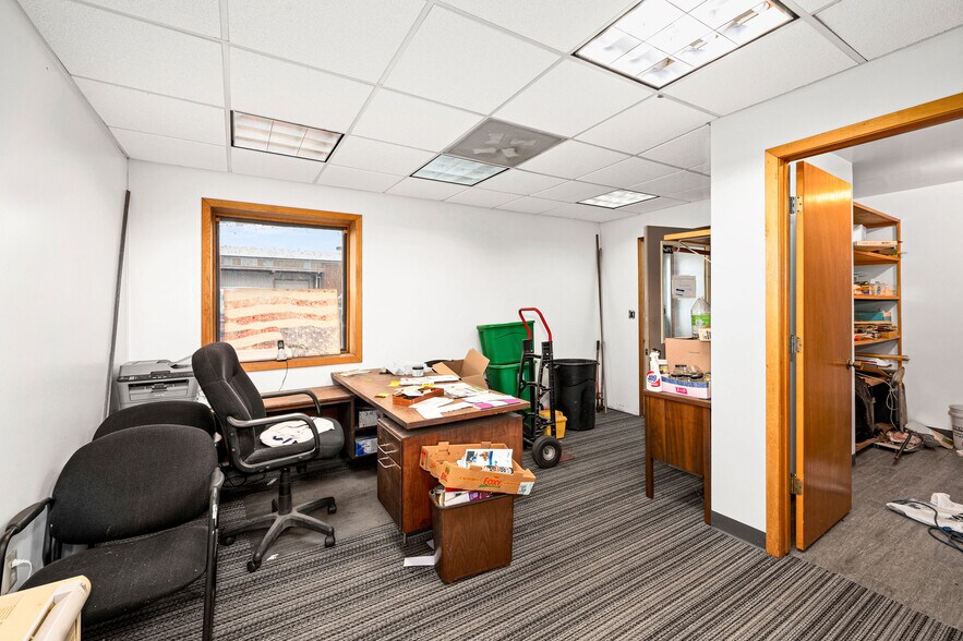 More Photos Of 350 Garfield Ave, Duluth Warehouse For Lease