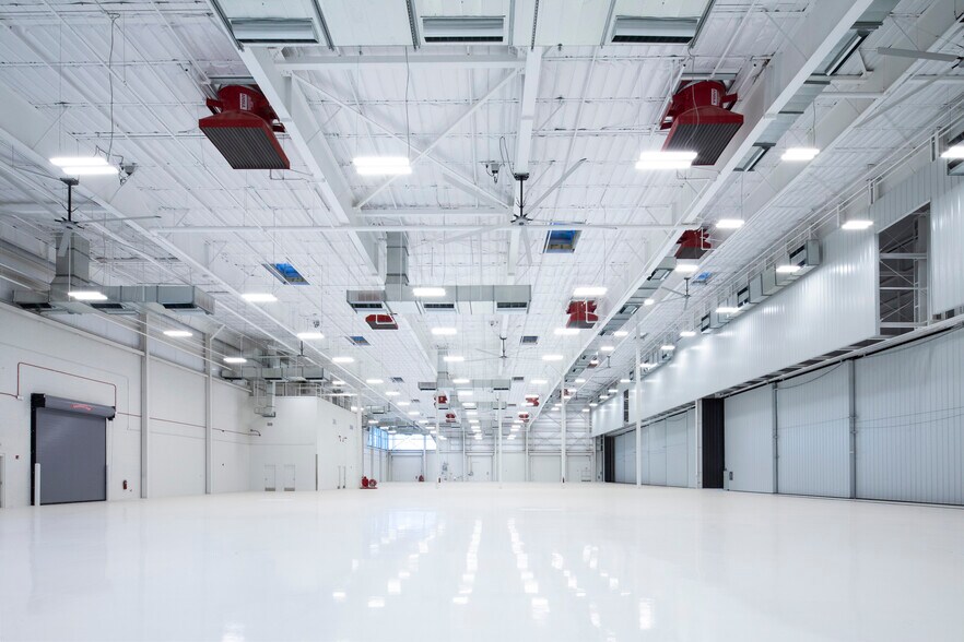 More Photos Of 6253 S Sossaman Rd, Mesa Airplane Hangar For Lease