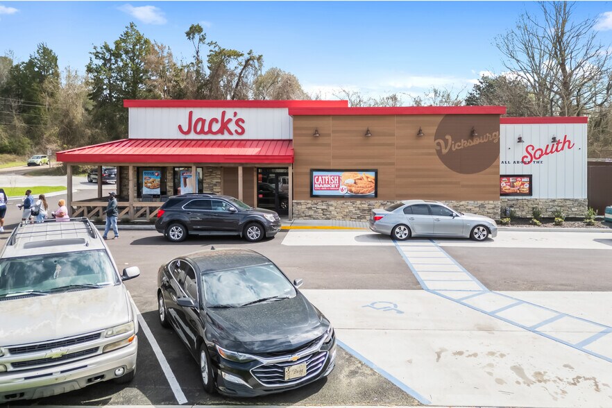 More Photos Of 25 Grange Hall Rd, Vicksburg General Retail For Sale