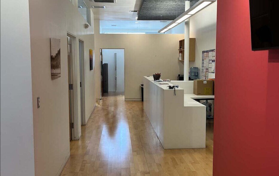 More Photos Of 924 2nd St NW, Albuquerque Loft Creative Space For Sale