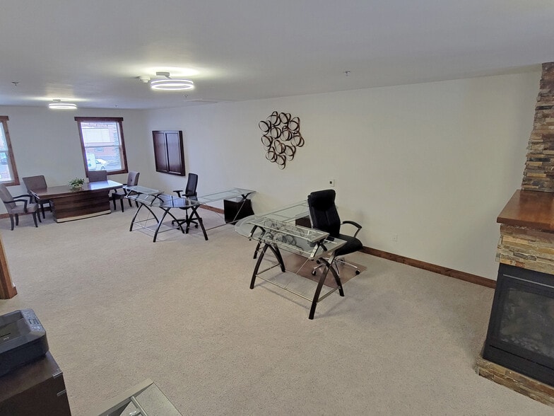 More Photos Of 29320 Industrial Way, Evergreen Self Storage For Sale