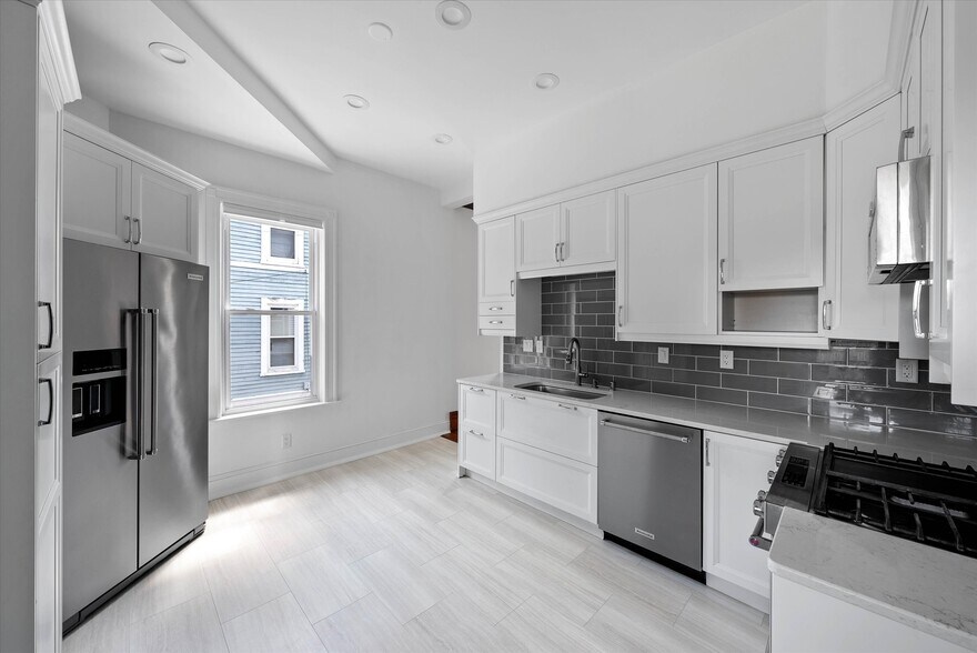 More Photos Of 124 W North Ave, Milwaukee Daycare Center For Sale