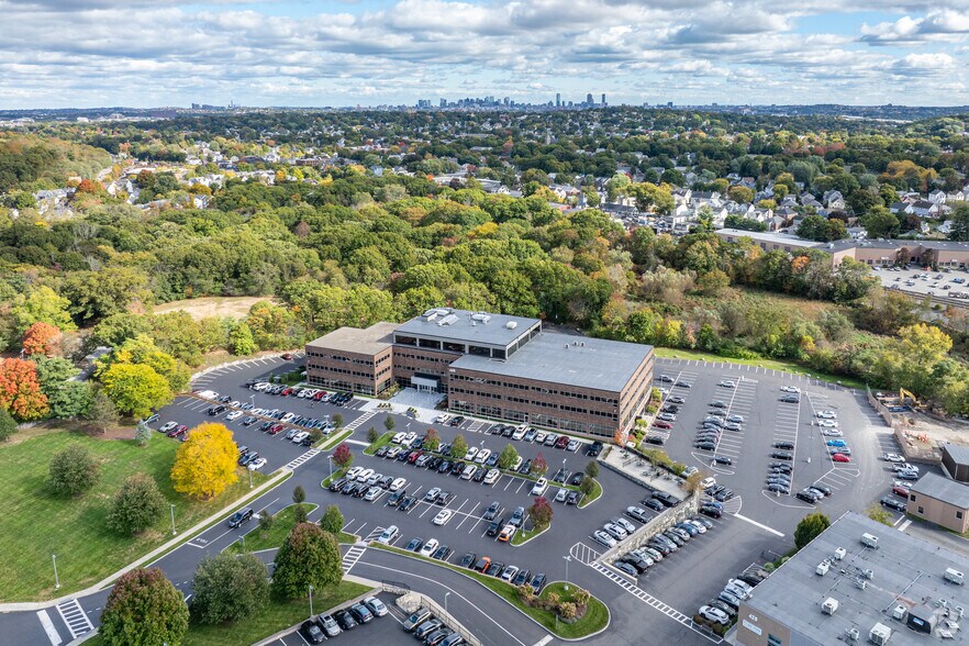 More Photos Of 465 Waverley Oaks Rd, Waltham Office For Lease