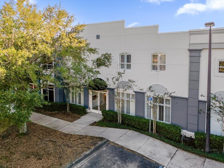 More Photos Of 422 S Alafaya Trl, Orlando Loft Creative Space For Sale