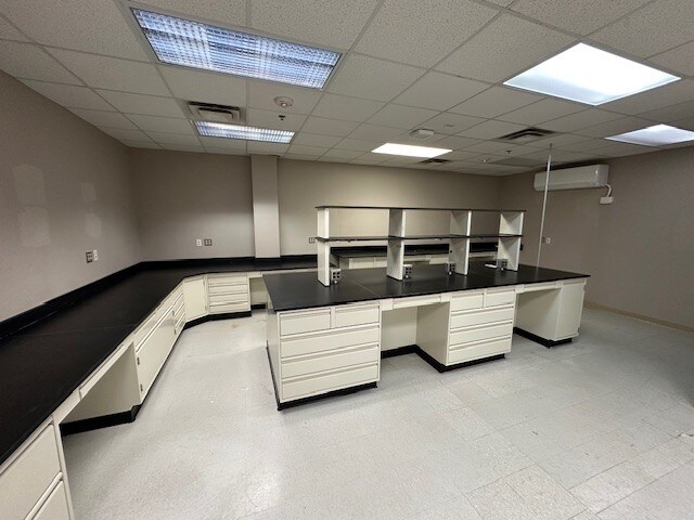 More Photos Of 1200-1250 Eisenhower Pl, Ann Arbor Research And Development For Sale