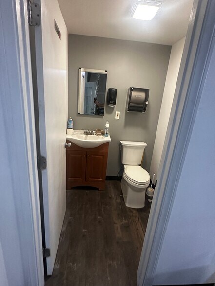 More Photos Of 800 El Cajon Blvd, El Cajon Service For Sale