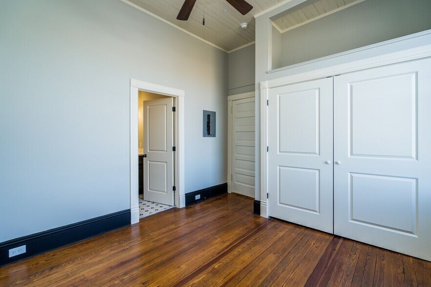 More Photos Of 201 Chatham St, Sanford Office Residential For Sale