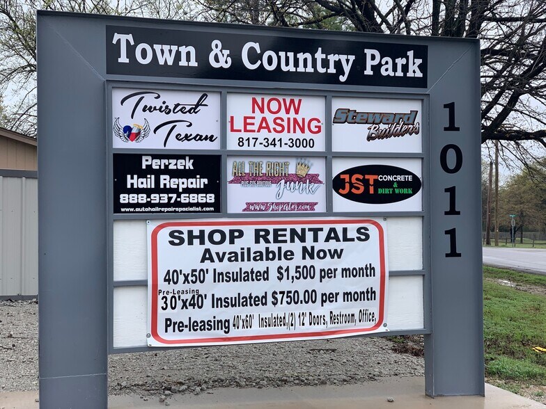 More Photos Of 1011 Upper Denton Rd, Weatherford Warehouse For Lease