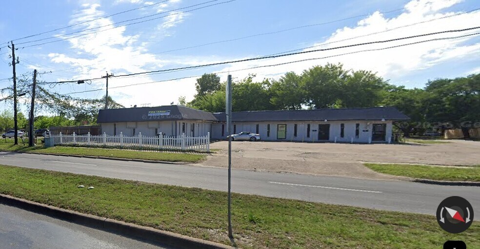 More Photos Of 11312 Cullen Blvd, Houston General Retail For Sale