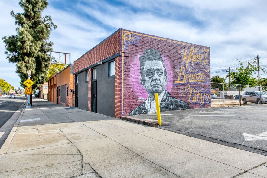 More Photos Of 1741-1743 Van Ness Ave, Fresno Storefront Retail Office For Lease