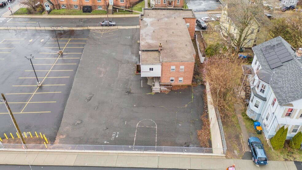 More Photos Of 19 Goodwill Ave, Meriden Specialty For Sale