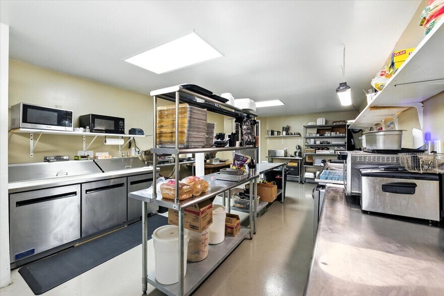 More Photos Of 501-503 Iowa Ave, Essex Storefront Retail Residential For Sale