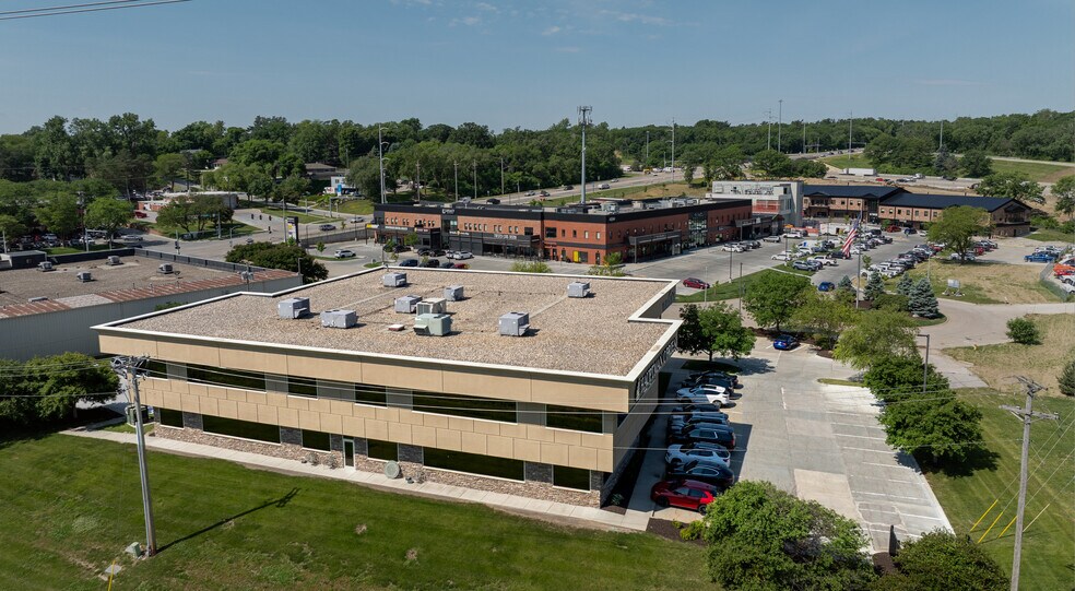 More Photos Of 1005 S 107th Ave, Omaha Loft Creative Space For Lease