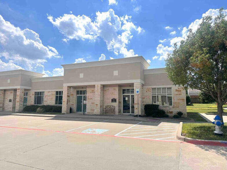 More Photos Of 3900 S Stonebridge Dr, McKinney Medical For Lease