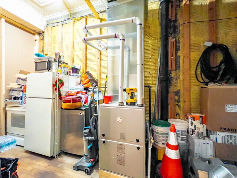 More Photos Of 180 Erie Blvd, Schenectady Office Residential For Sale