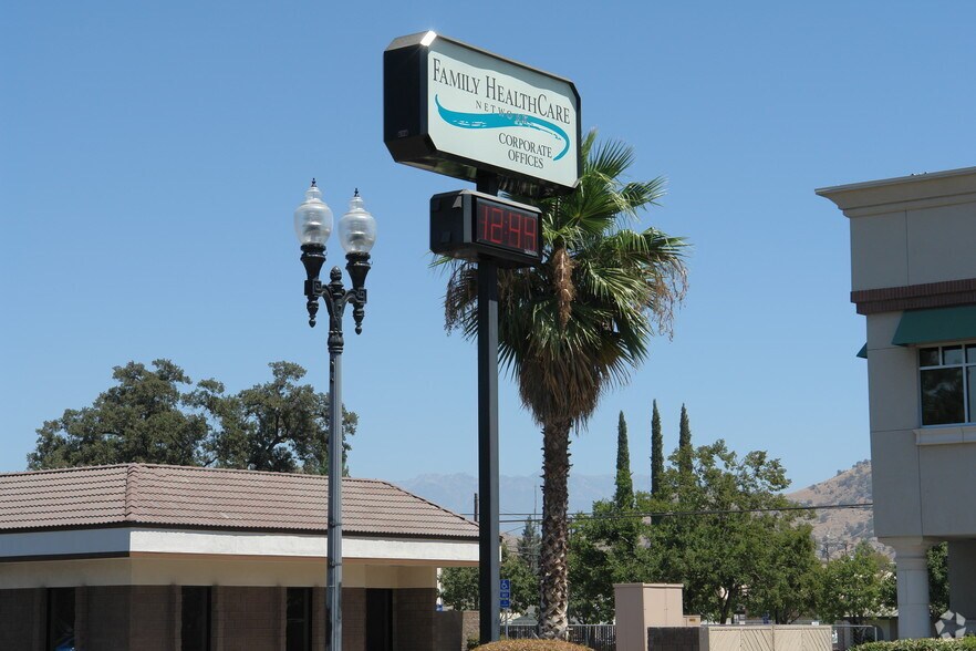 More Photos Of 314 N Main St, Porterville Medical For Sale