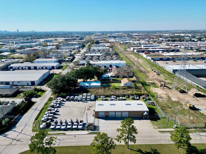 More Photos Of 3201 Antoine Dr, Houston Warehouse For Lease