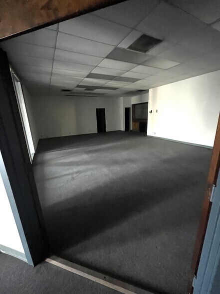 More Photos Of 1400 18th St, Bakersfield Office For Sale