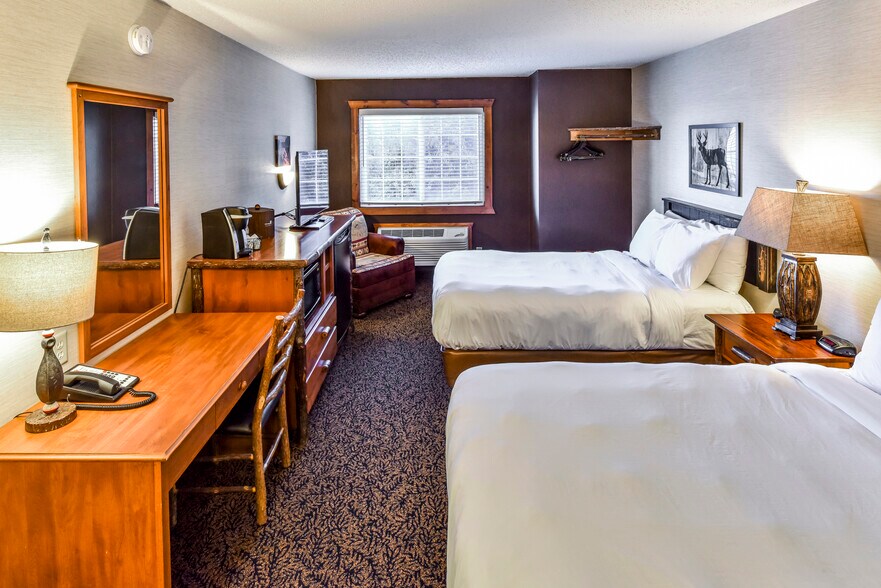 More Photos Of 1100 Imperial Ave, Rothschild Hotel For Sale