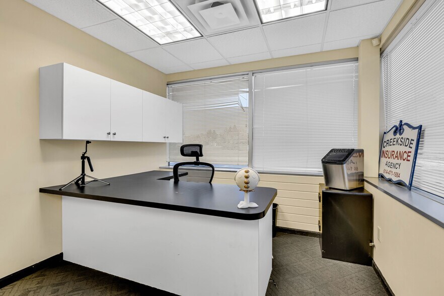 More Photos Of 3050 Delta Marine Dr, Columbus Office For Sale