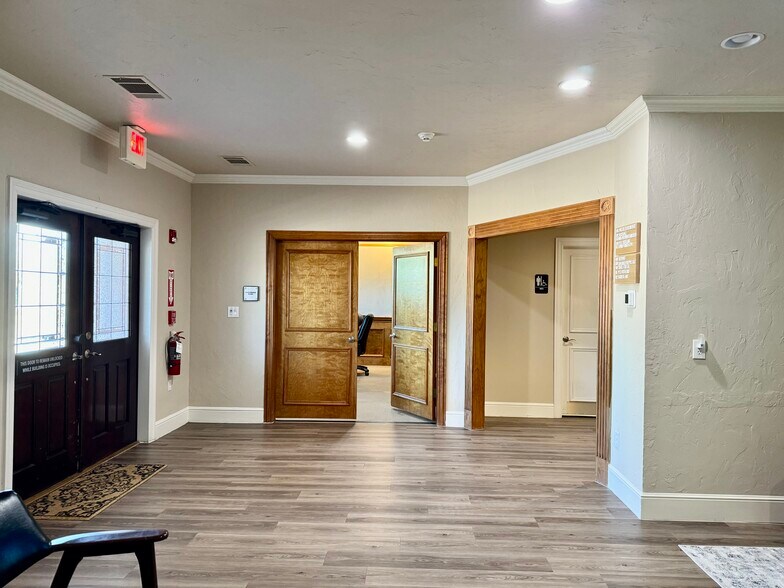 More Photos Of 2001 Timber Creek Rd, Flower Mound Office For Lease